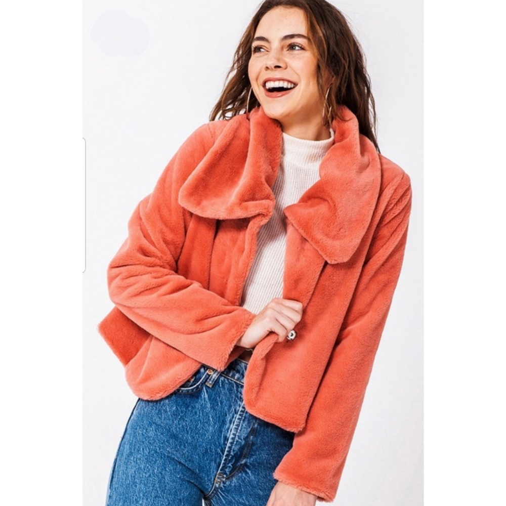 NWT Oversized Lapel Orange Faux Fur Coat - Picture 1 of 3